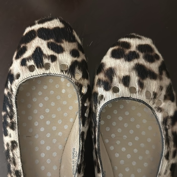 Boden Leopard Calf Hair Leather Ballet Flats
Size 38 / 7.5 Preppy Timeless Chic - Picture 5 of 12